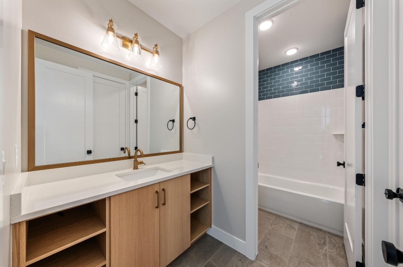 ISLAND AT CORAL CANYON - Residential