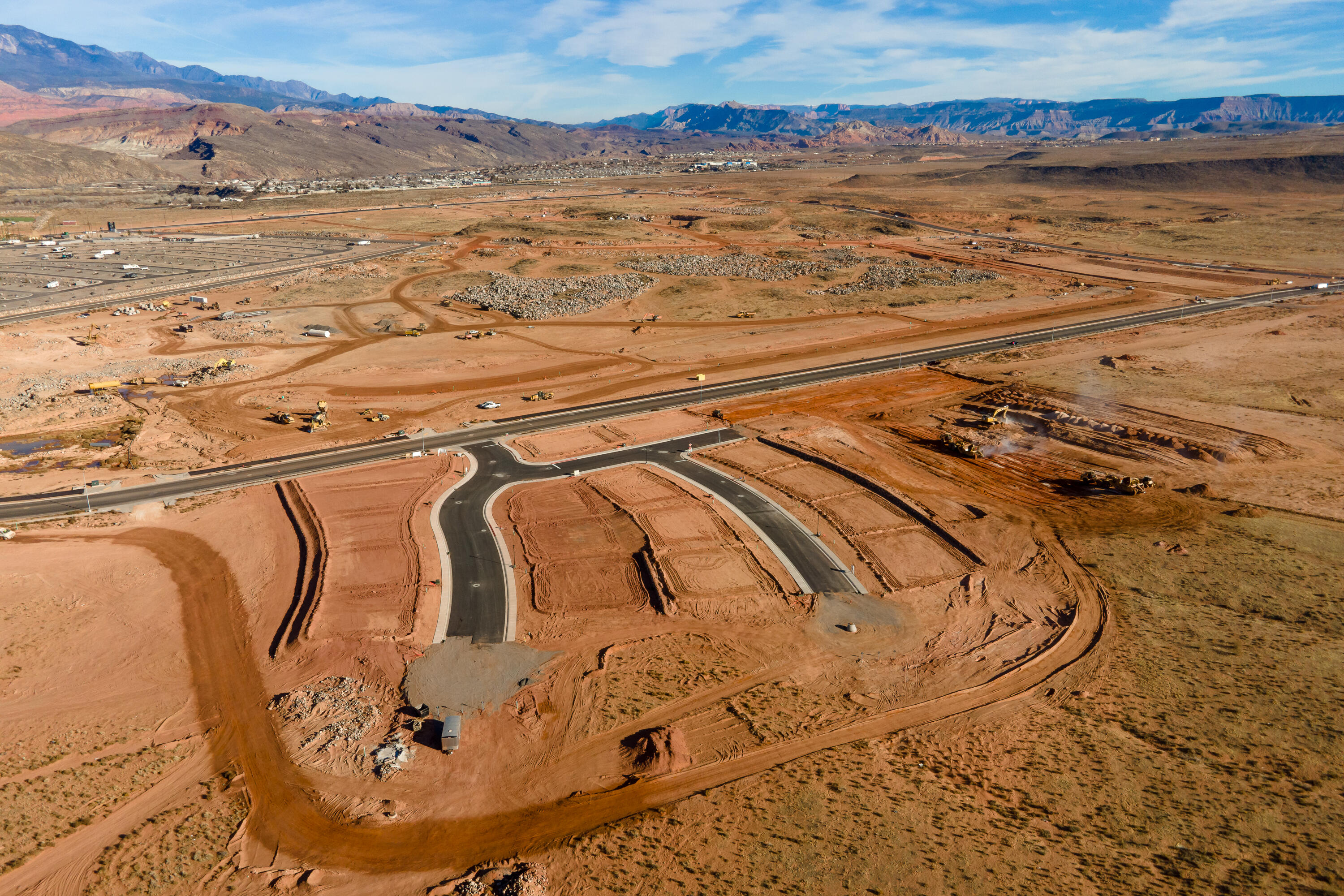 RED SLATE ESTATES - Residential