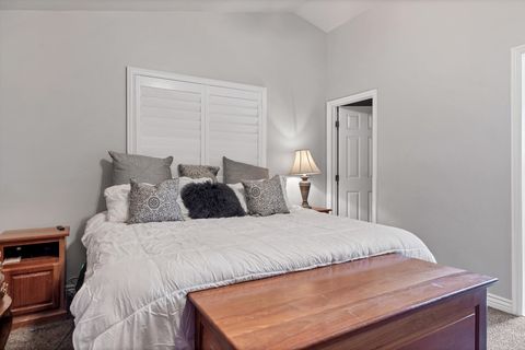 Tiny photo for 2163 E 170 South CIR, Saint George, UT 84790 (MLS # 26-271899)