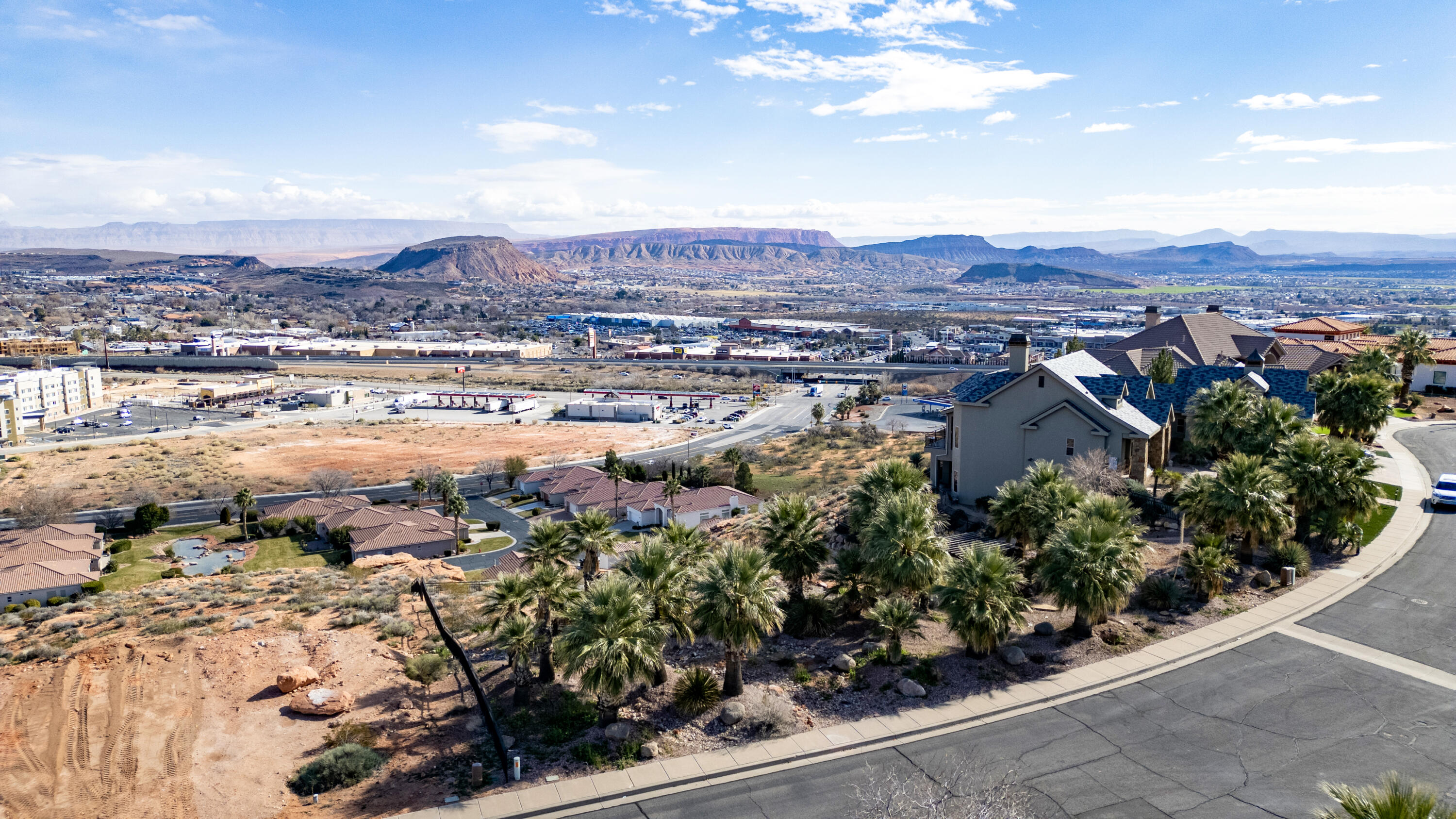 LION'S HEAD HILLTOP ESTATES AT GREEN SPRINGS - Land