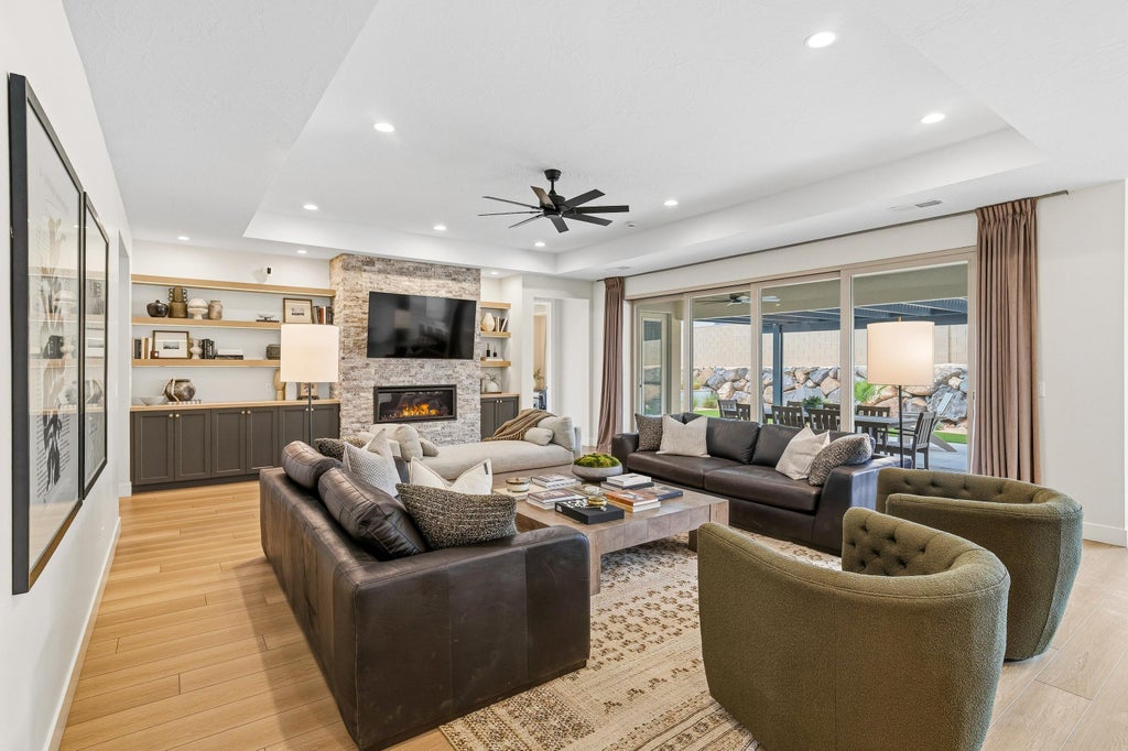 Photo of 1401 N Daylight ST, Washington, UT 84780 (MLS # 26-276661)