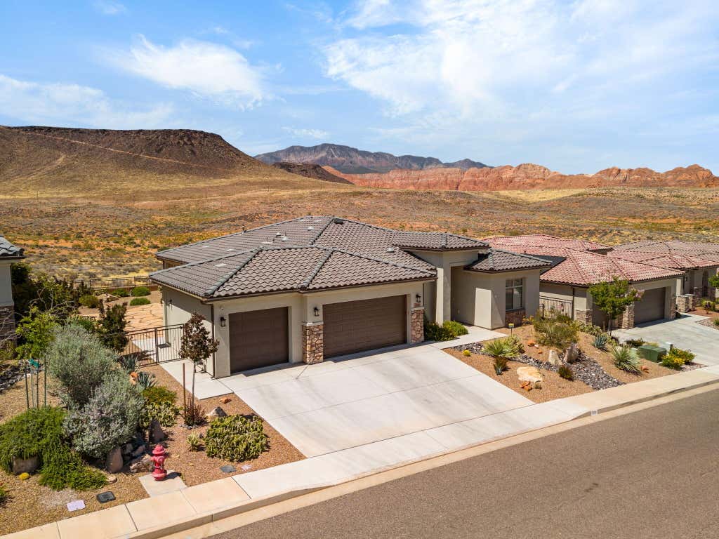 Photo of 2109 N RESERVE Parkway, Washington, UT 84780 (MLS # 26-273092)