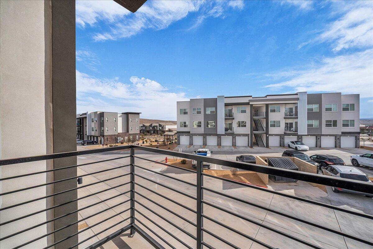 AUBURN HILLS - Residential