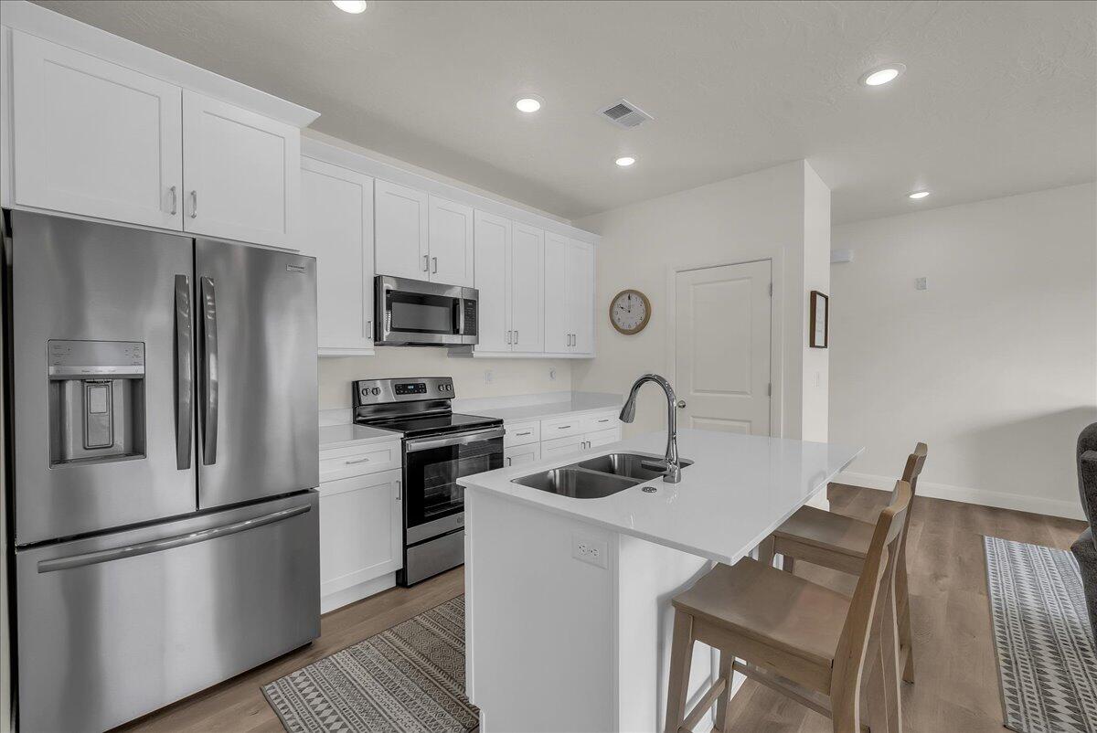 AUBURN HILLS - Residential