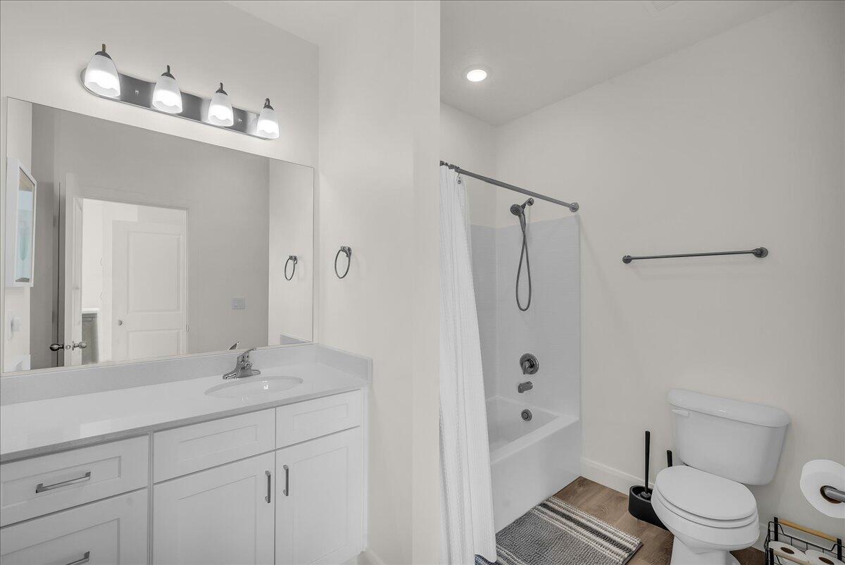 AUBURN HILLS - Residential