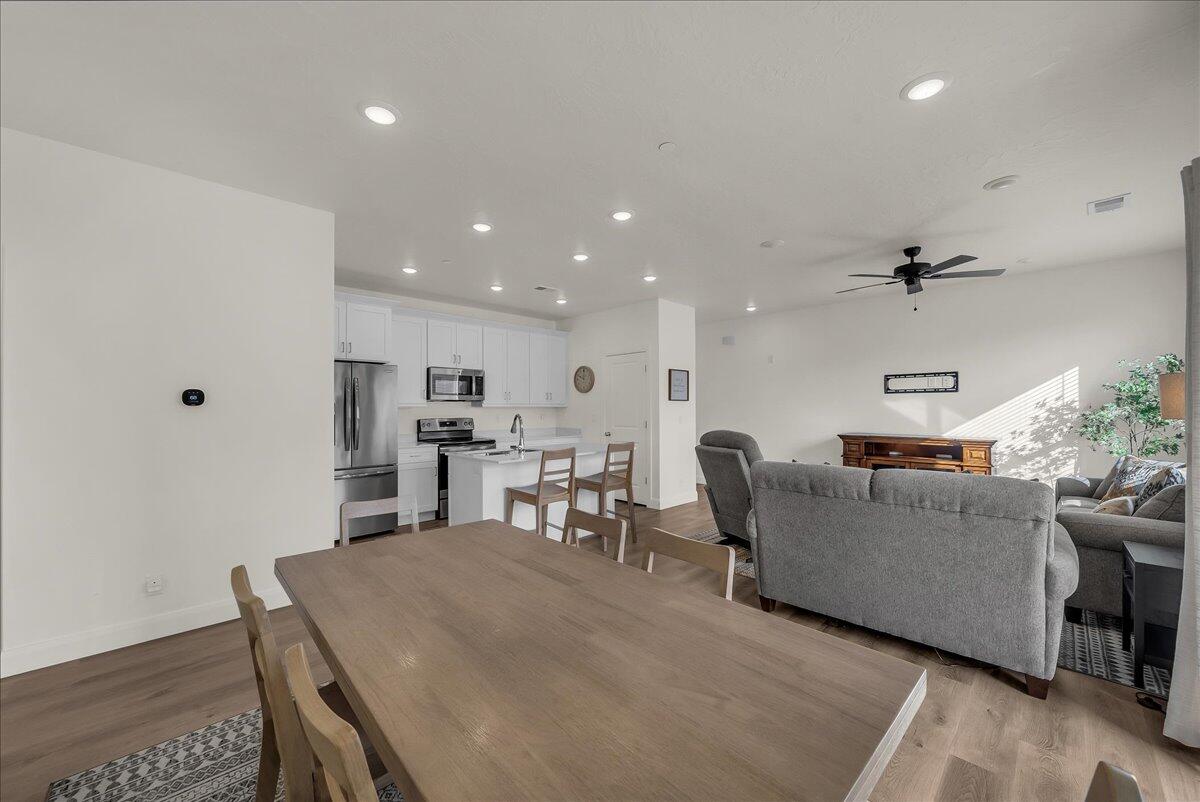 AUBURN HILLS - Residential