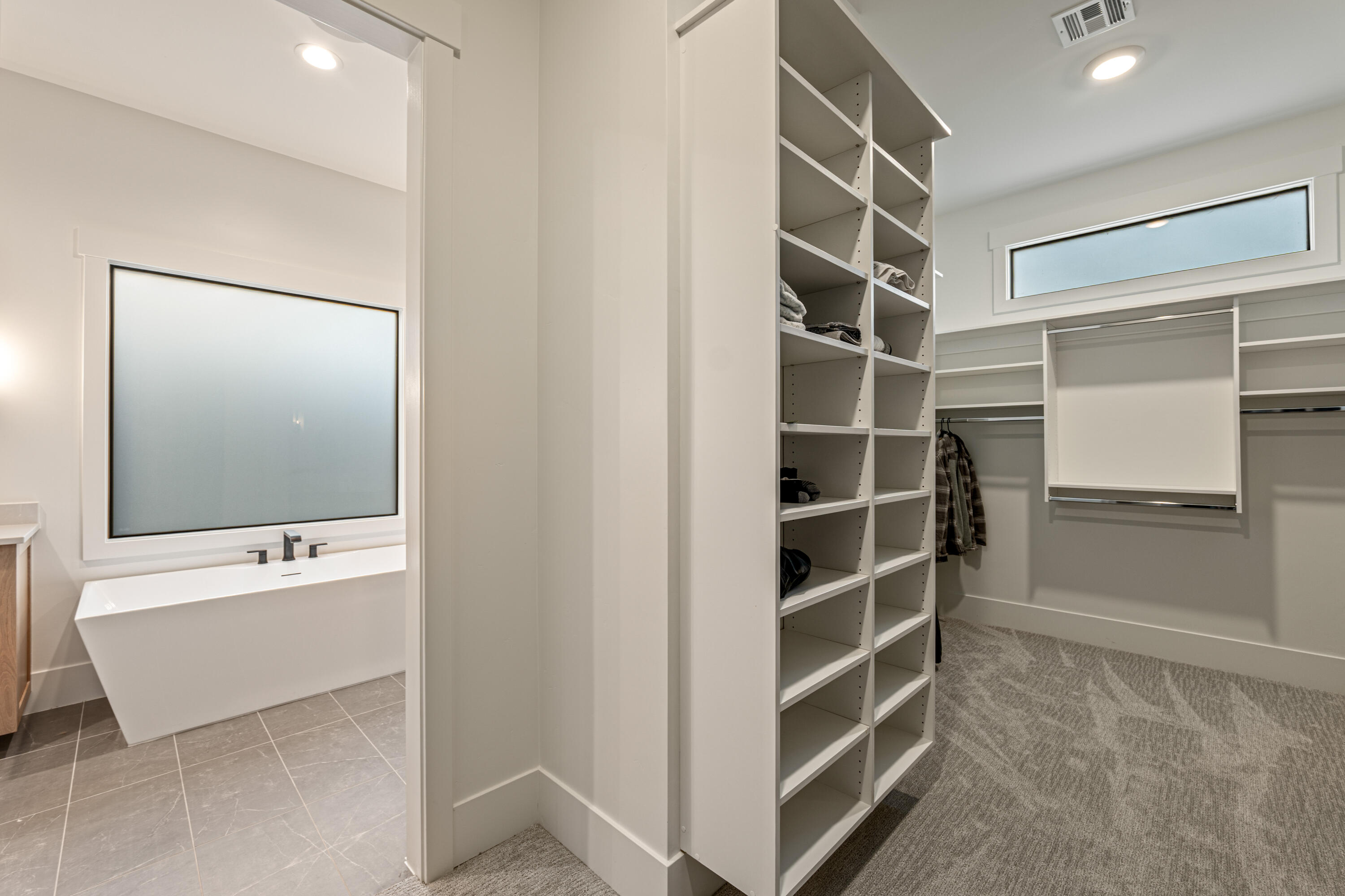 QUEENSRIDGE - Residential