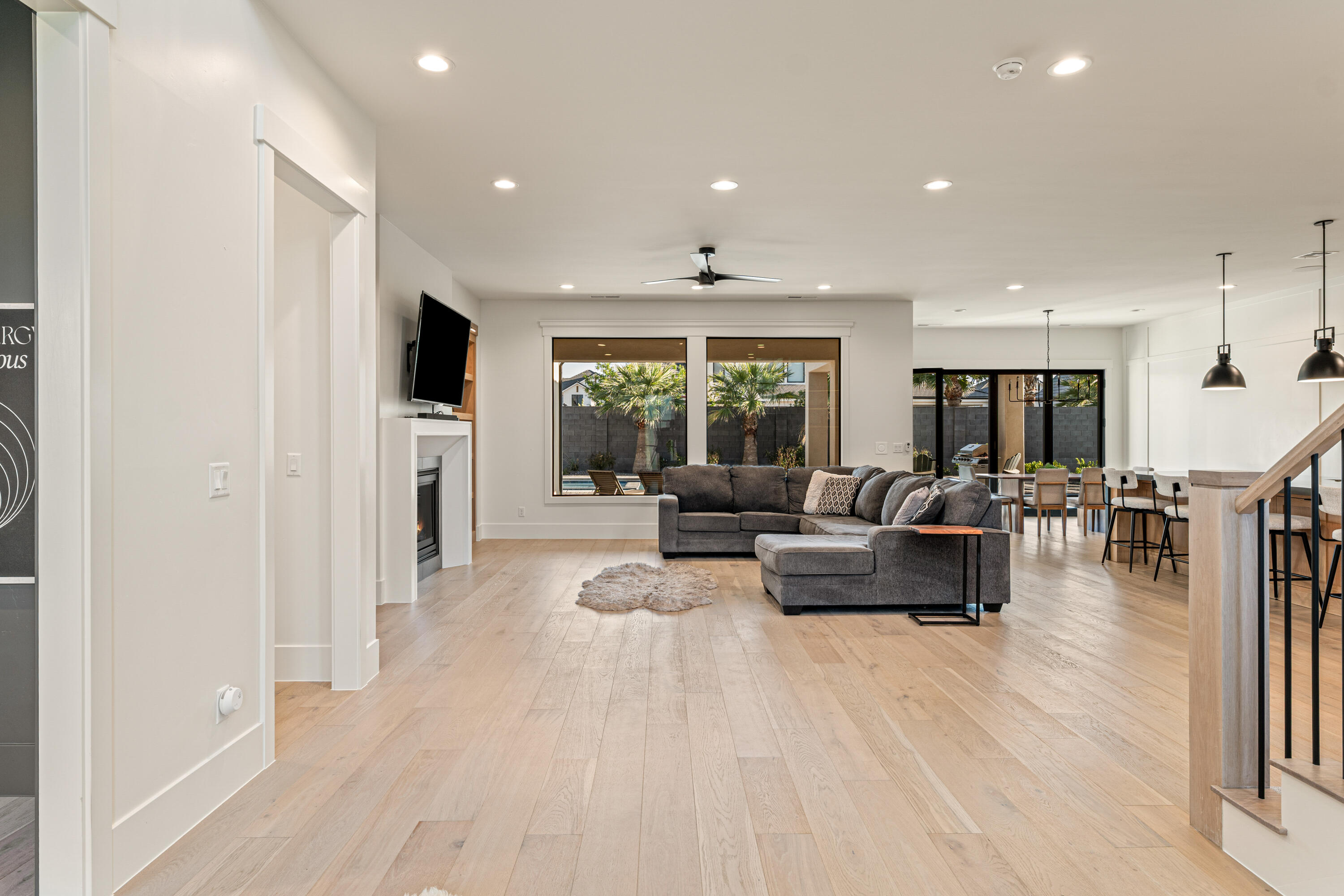 QUEENSRIDGE - Residential