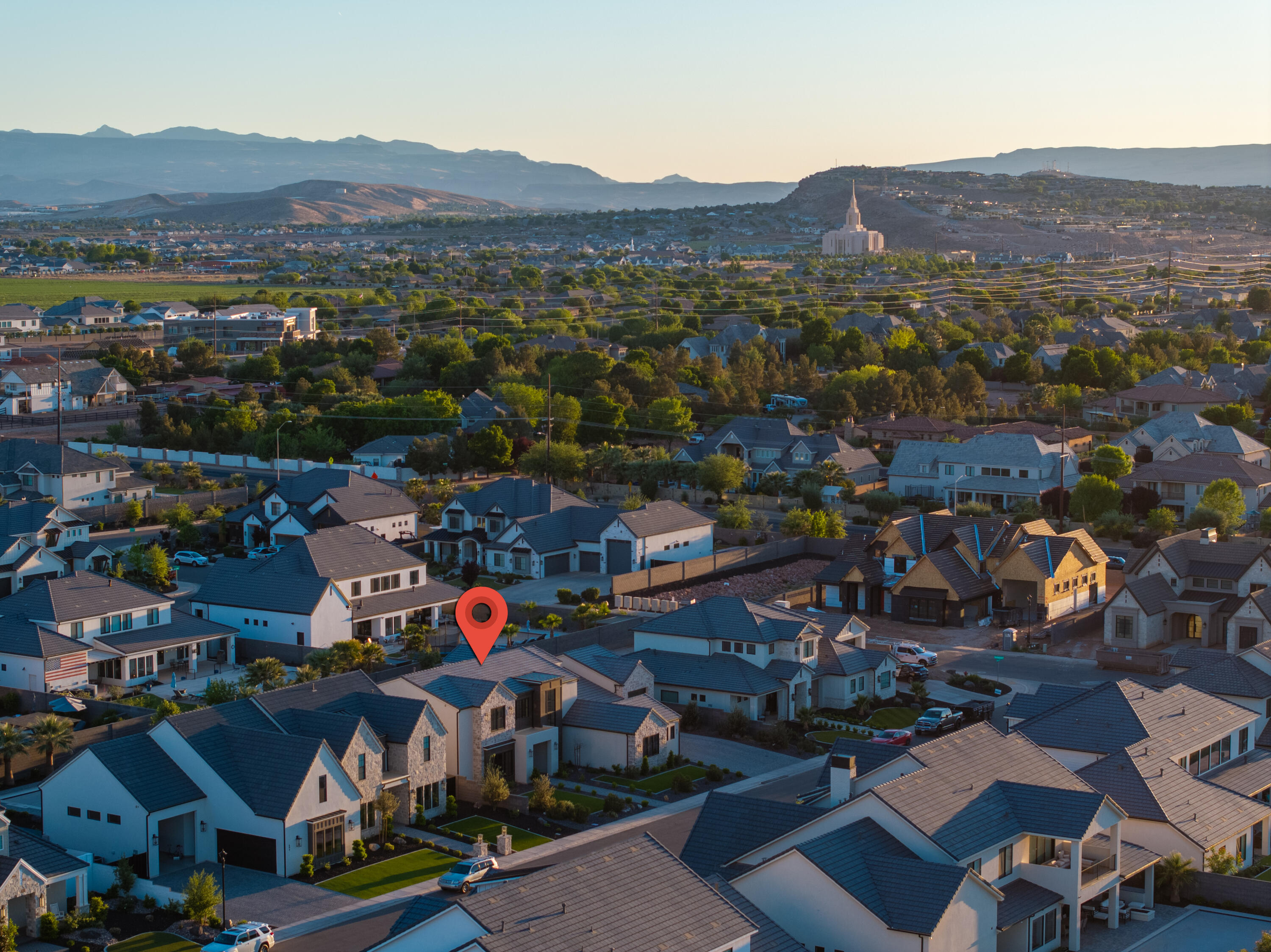 QUEENSRIDGE - Residential