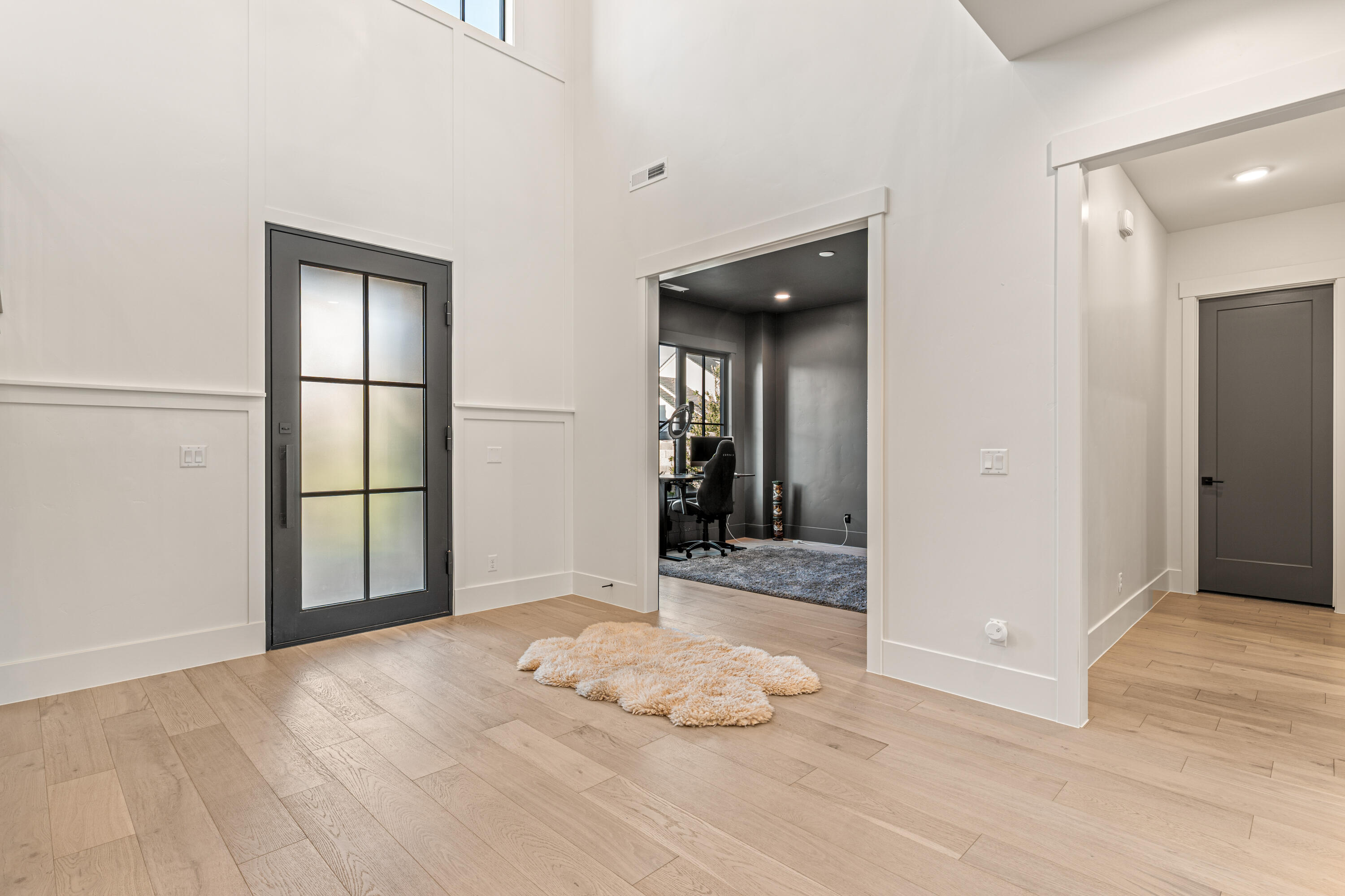 QUEENSRIDGE - Residential