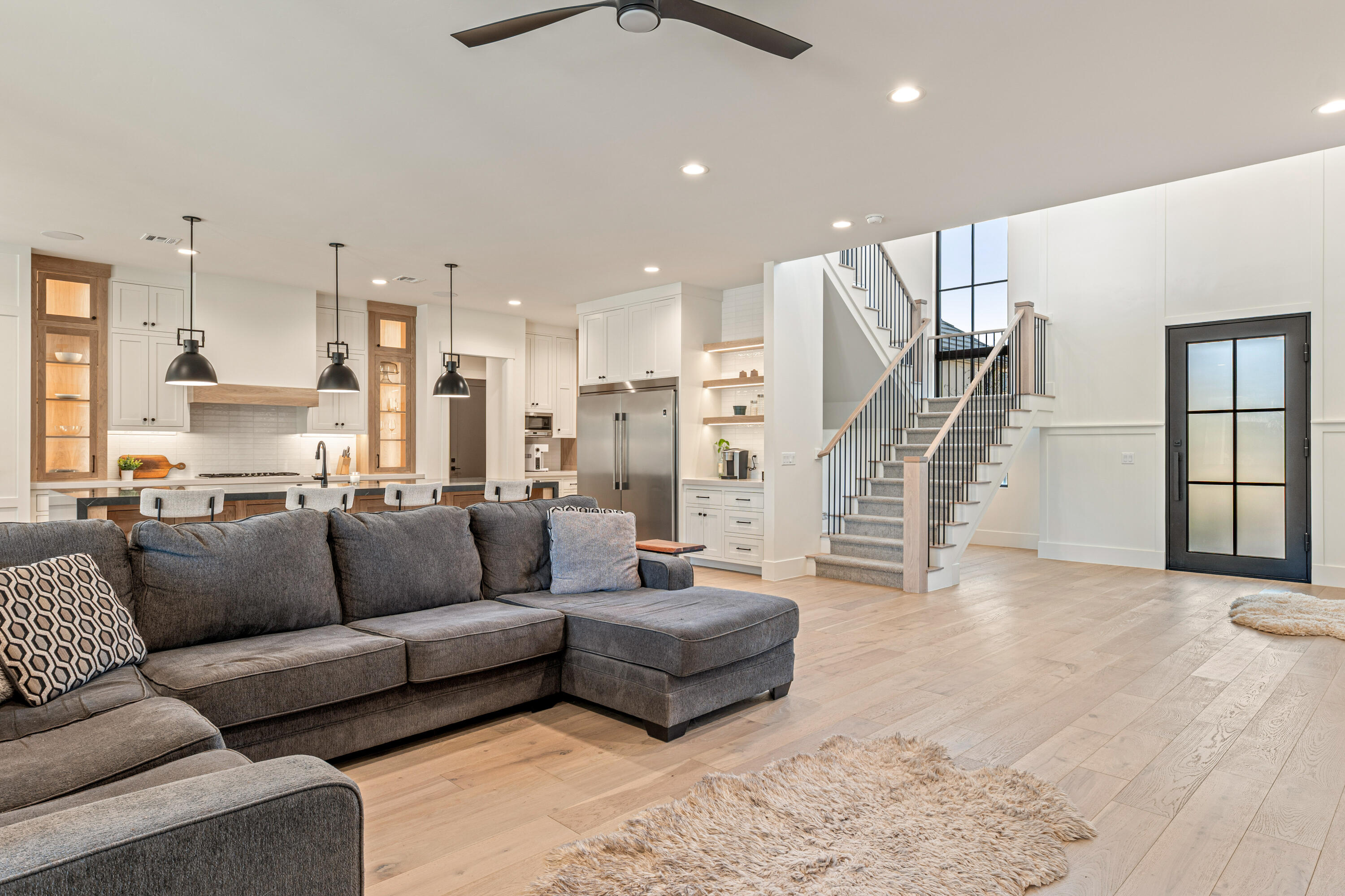 QUEENSRIDGE - Residential