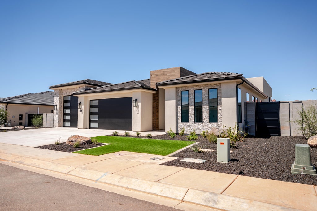 Photo of 3478 W Justify Way, Santa Clara, UT 84765 (MLS # 26-275360)