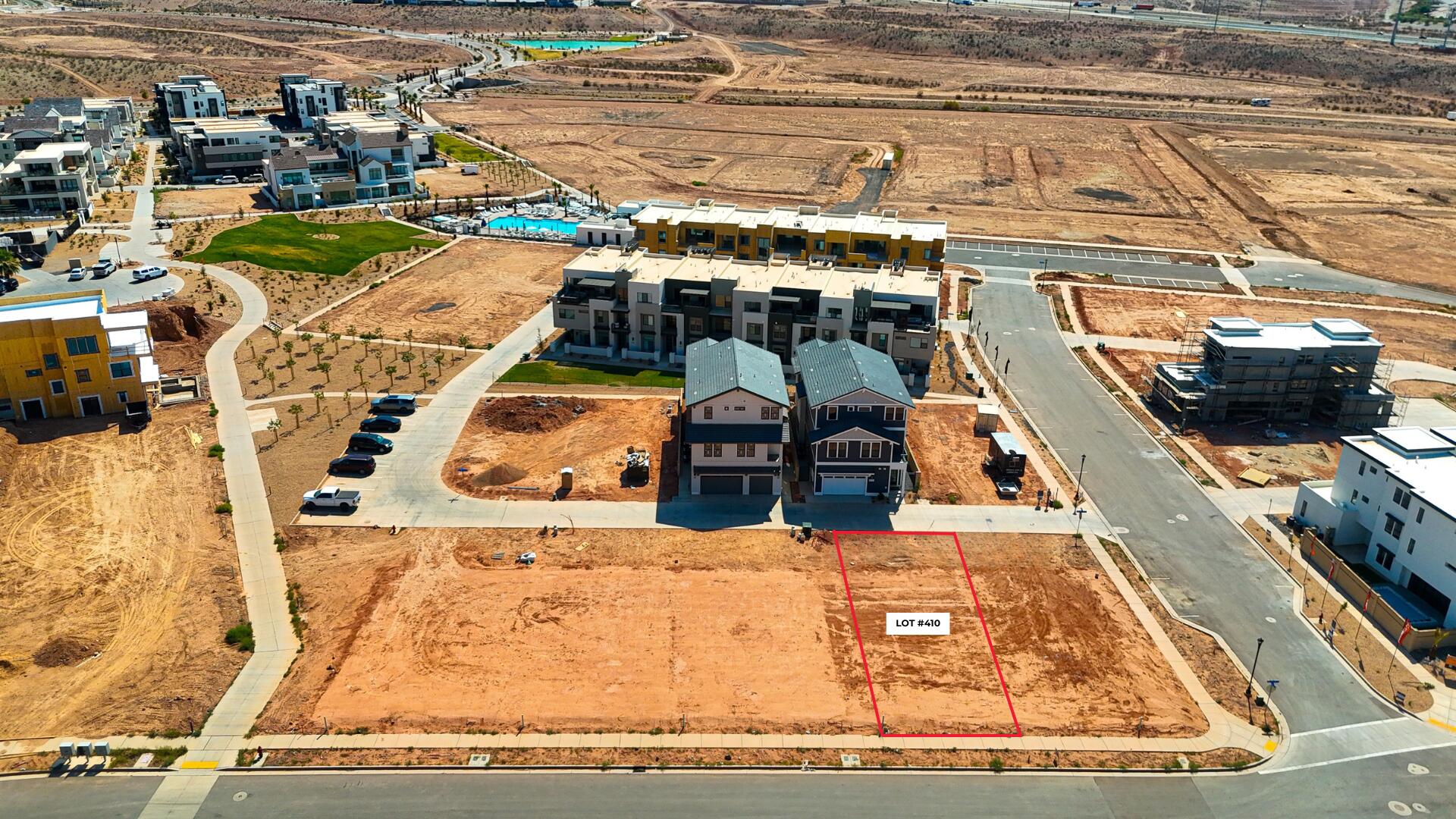 DESERT COLOR RESORT - Land