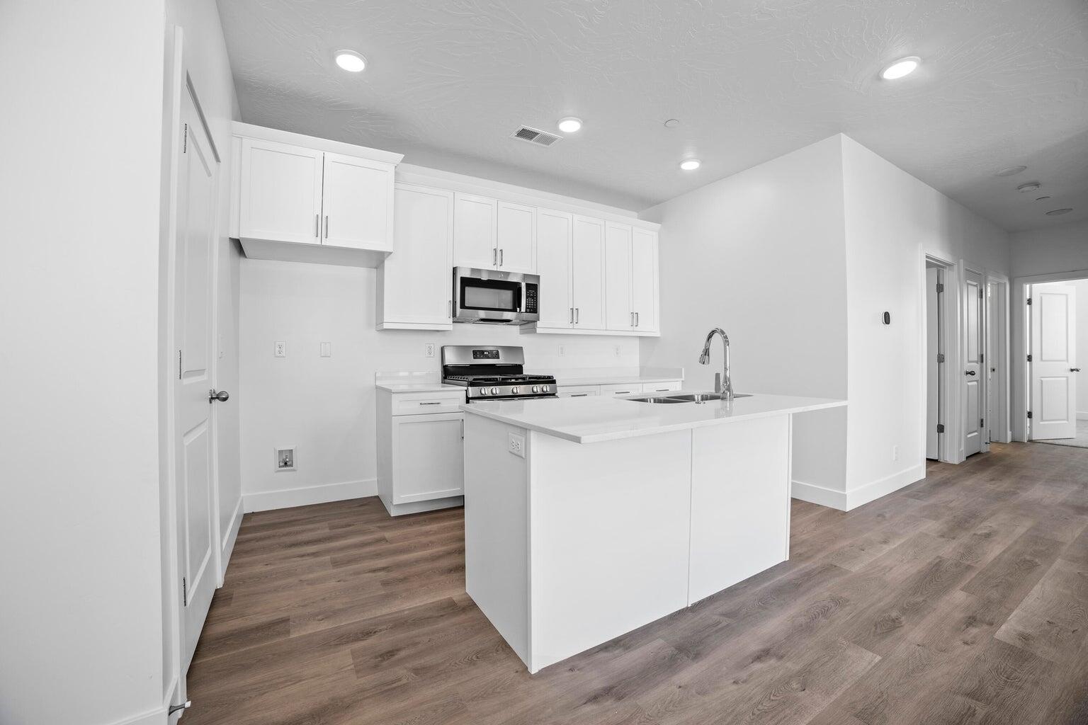 DESERT COLOR CONDOS - Residential