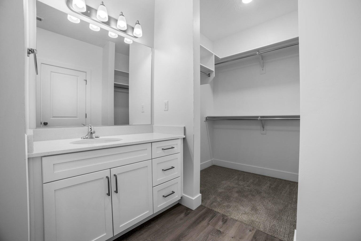 DESERT COLOR CONDOS - Residential