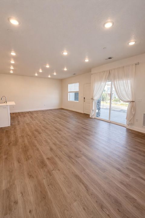 Tiny photo for 5801 S Garnet DR 6-102 #6-102, Saint George, UT 84790 (MLS # 26-271441)