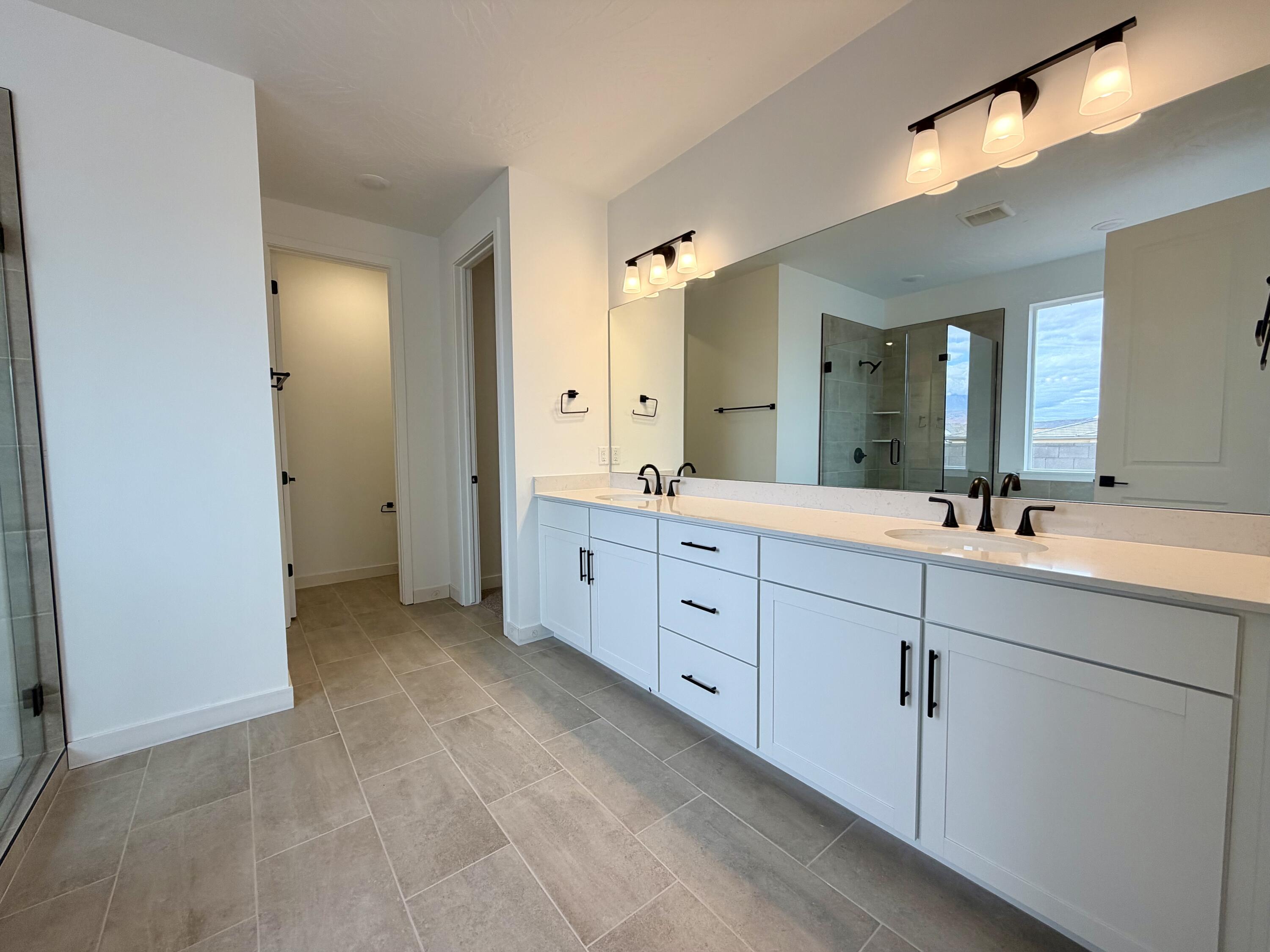 RED SLATE ESTATES - Residential