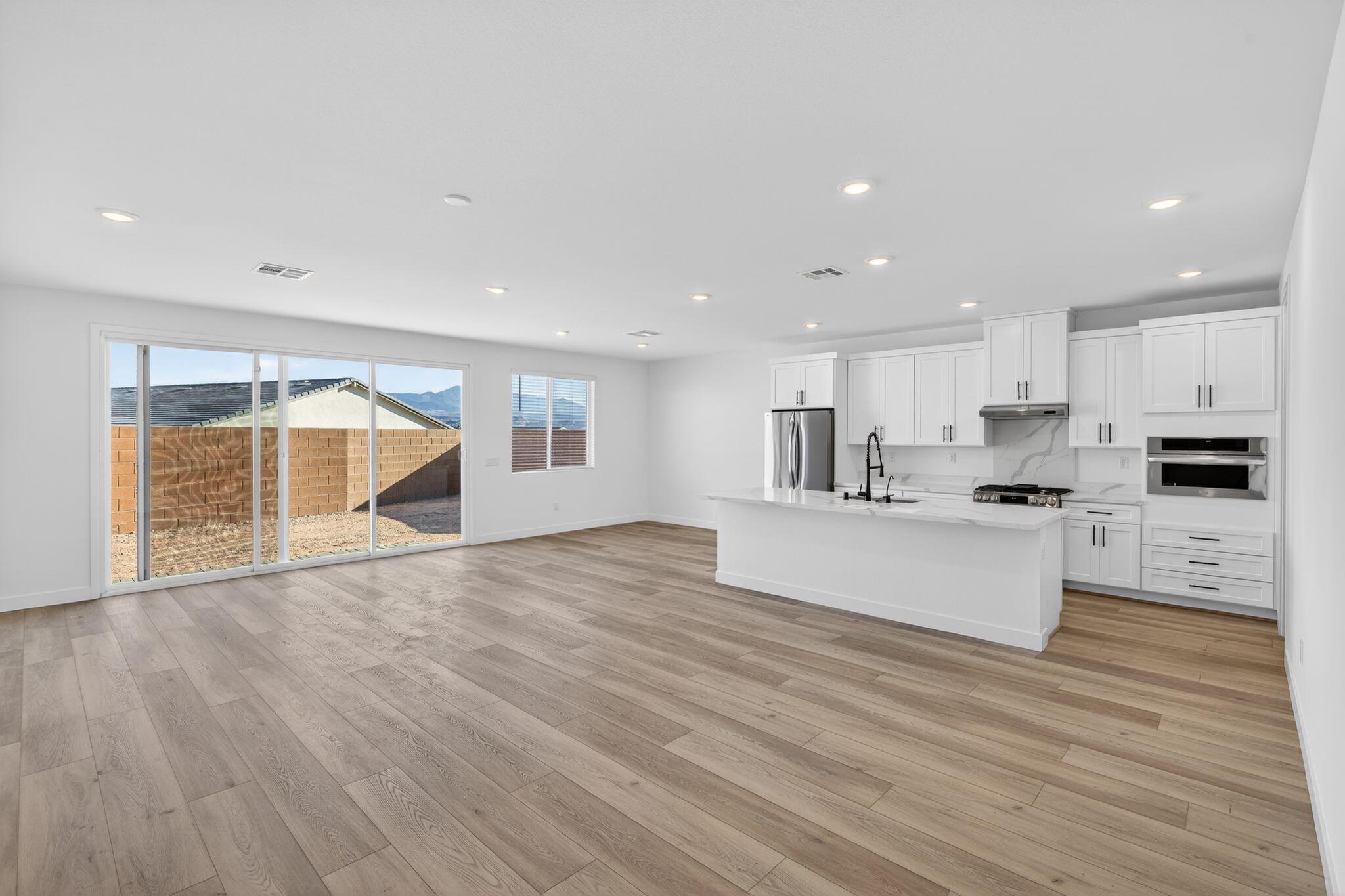 CECITA CREST AT DIVARIO - Residential