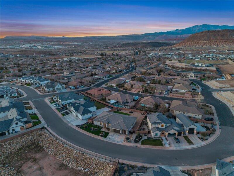 HEIGHTS AT WASHINGTON BENCH - Residential