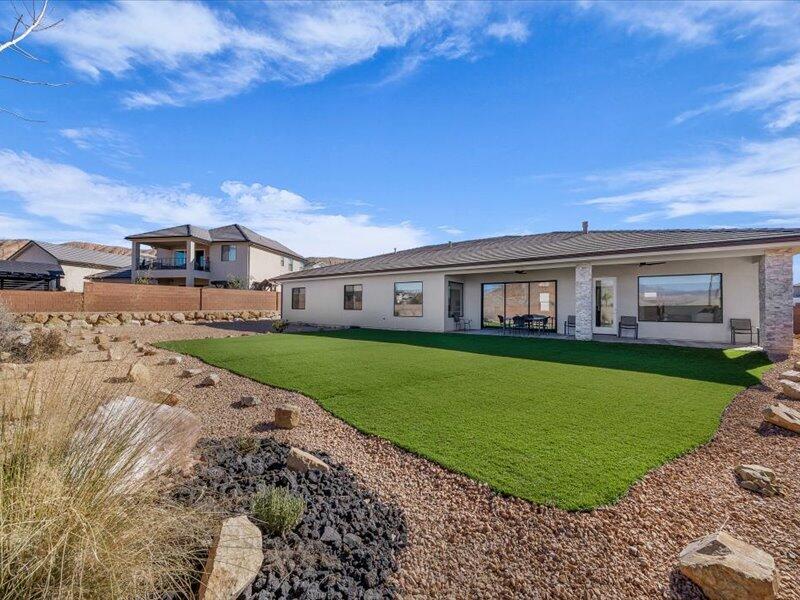 HEIGHTS AT WASHINGTON BENCH - Residential