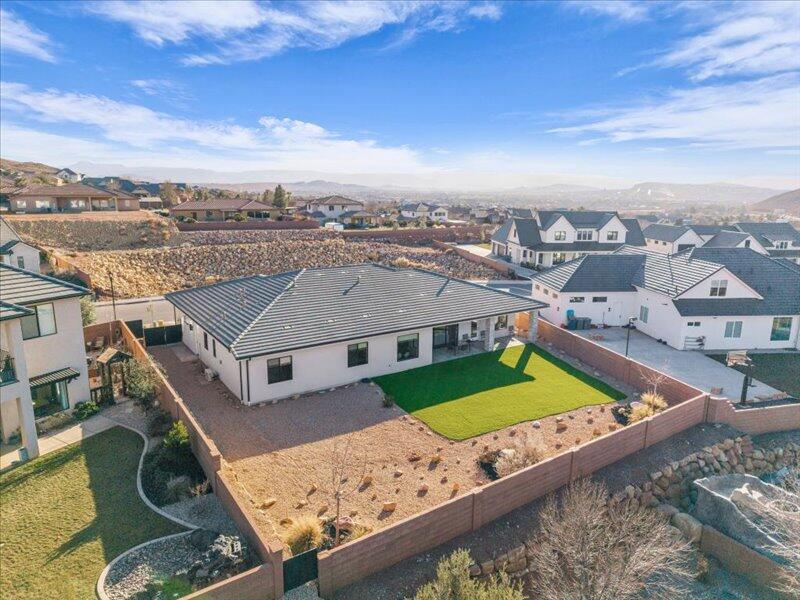 HEIGHTS AT WASHINGTON BENCH - Residential