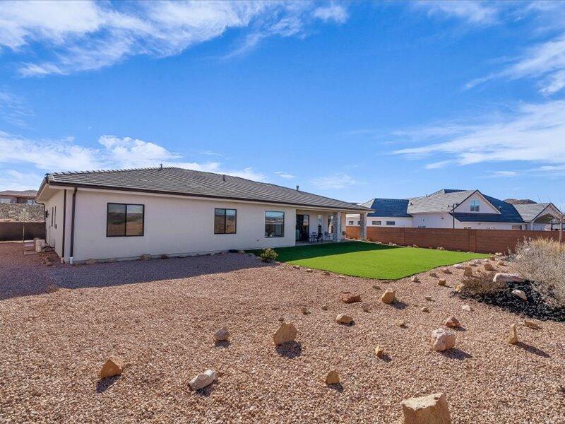 HEIGHTS AT WASHINGTON BENCH - Residential