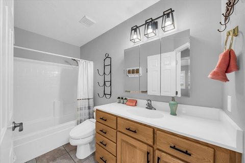 Tiny photo for 1050 W Red Hills Parkway #40, Washington, UT 84780 (MLS # 26-273264)