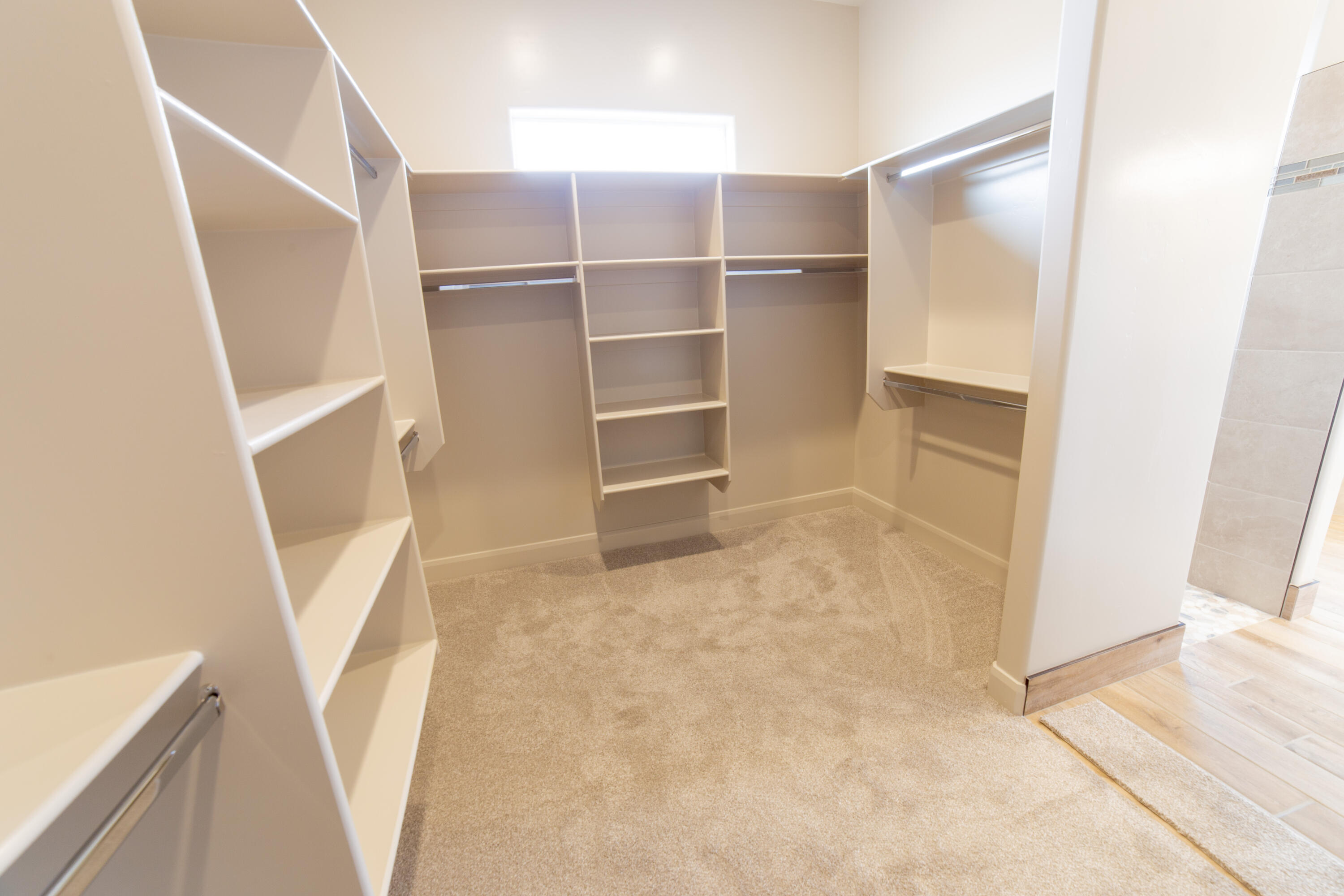 SKY VALLEY - Residential