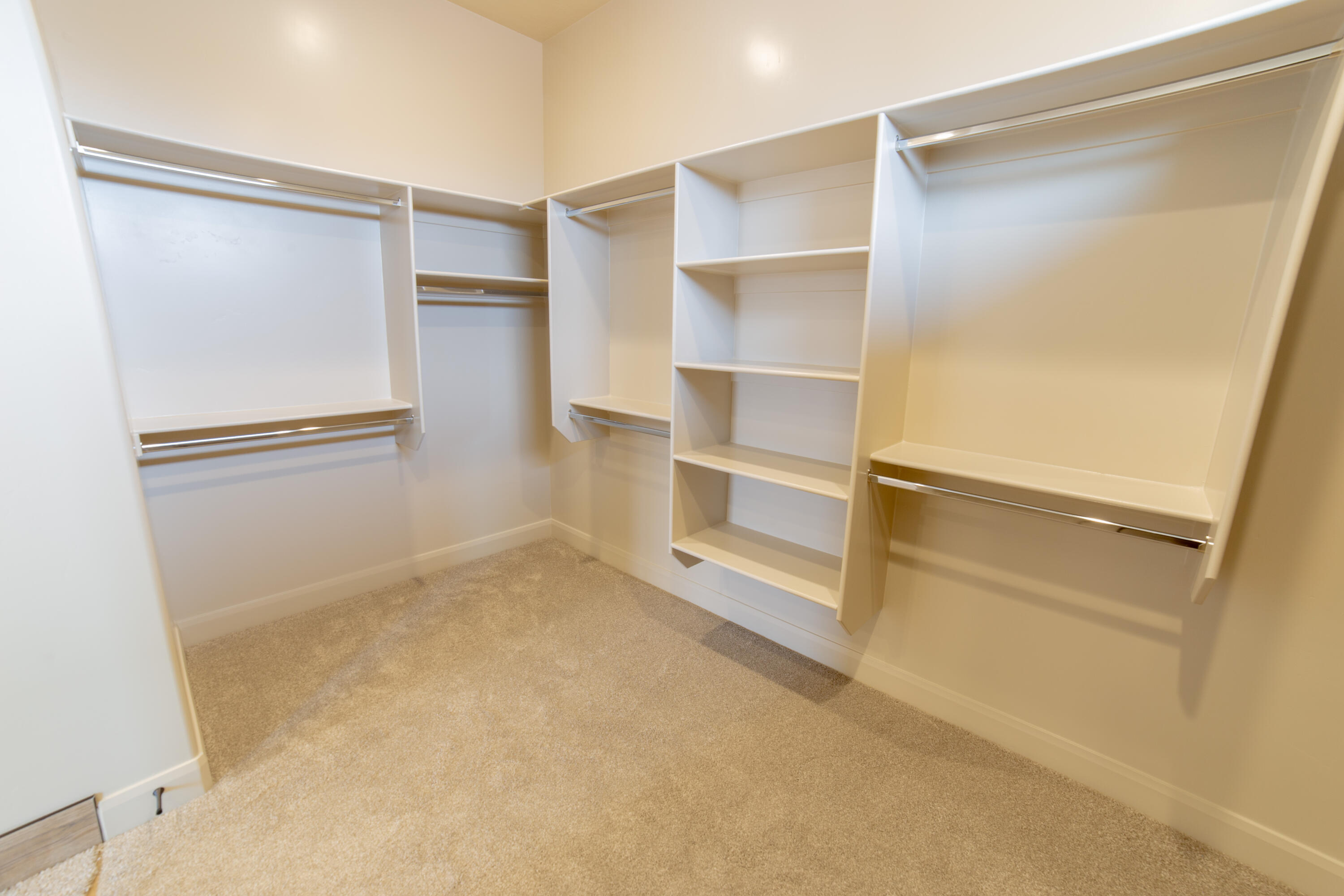 SKY VALLEY - Residential