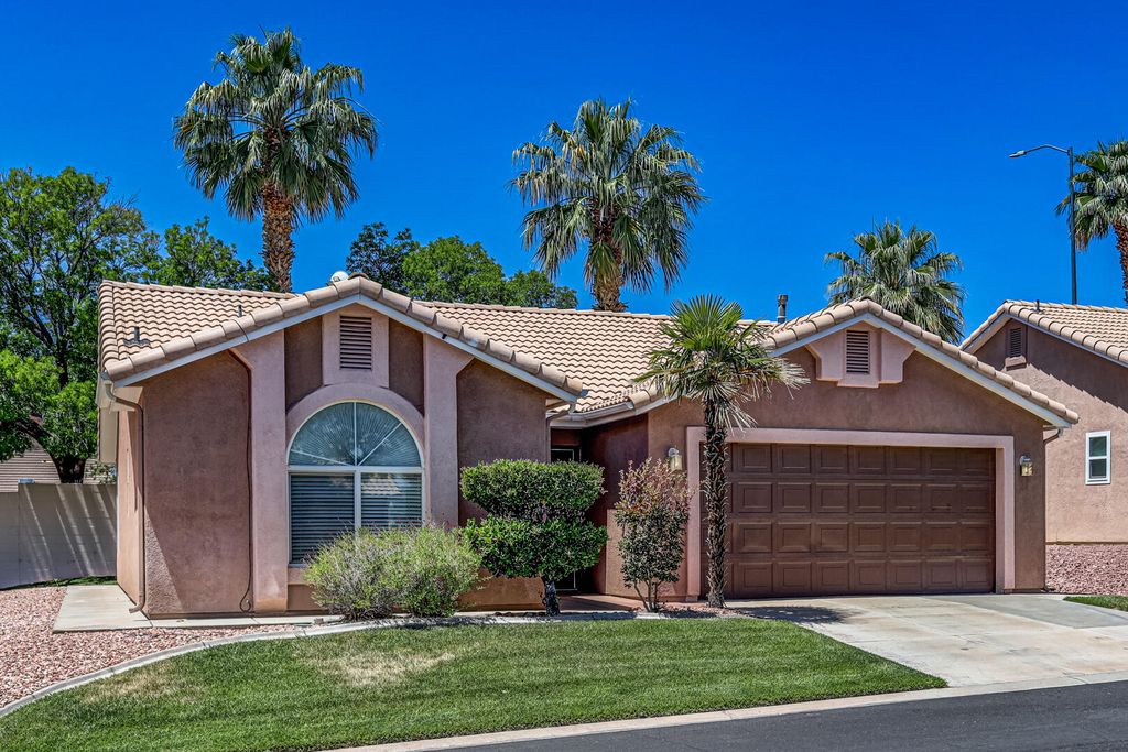 Photo of 210 N Mall DR 119 #119, Saint George, UT 84790 (MLS # 26-272458)