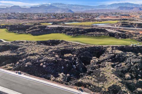 Tiny photo for 2349 S Lava Vista DR, Santa Clara, UT 84765 (MLS # 26-272978)