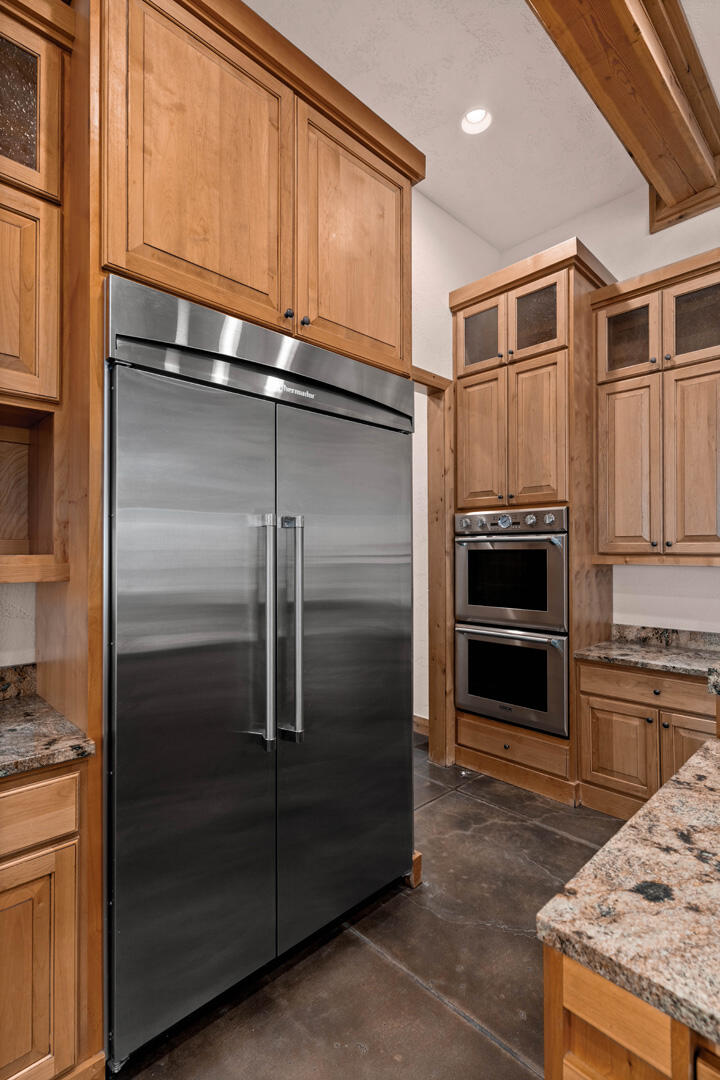 STONE CLIFF - Residential