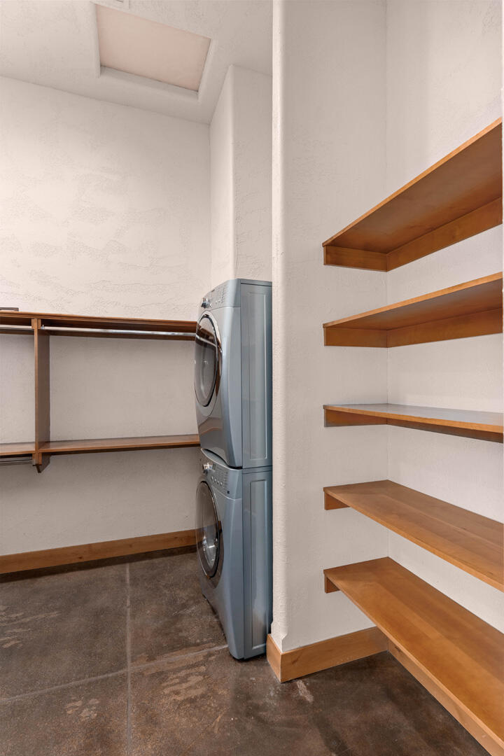 STONE CLIFF - Residential