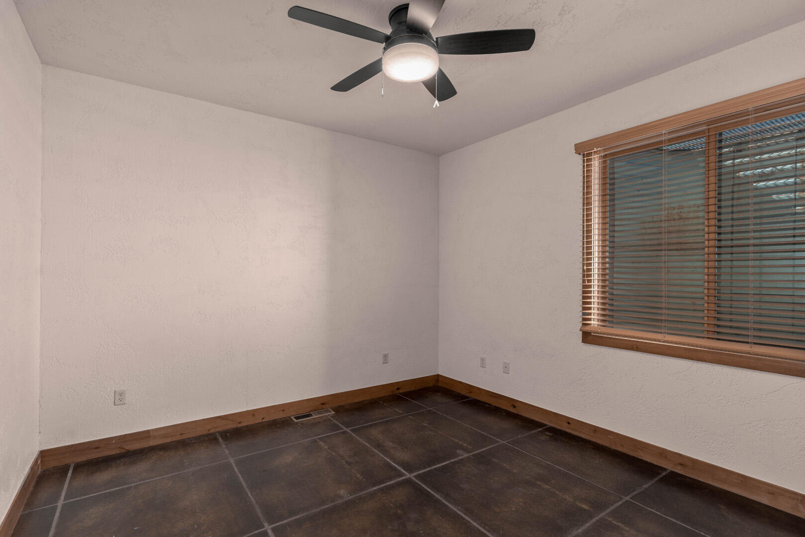 STONE CLIFF - Residential