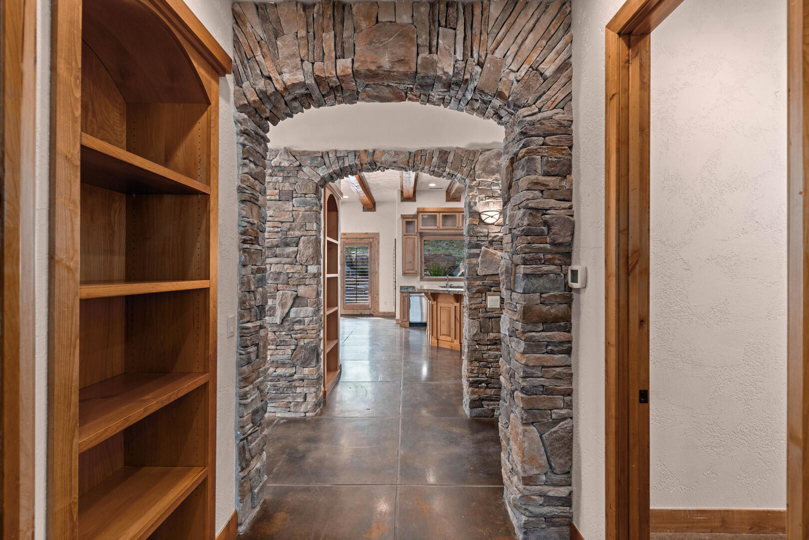 STONE CLIFF - Residential