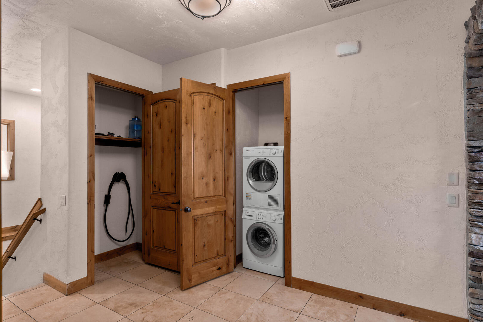 STONE CLIFF - Residential