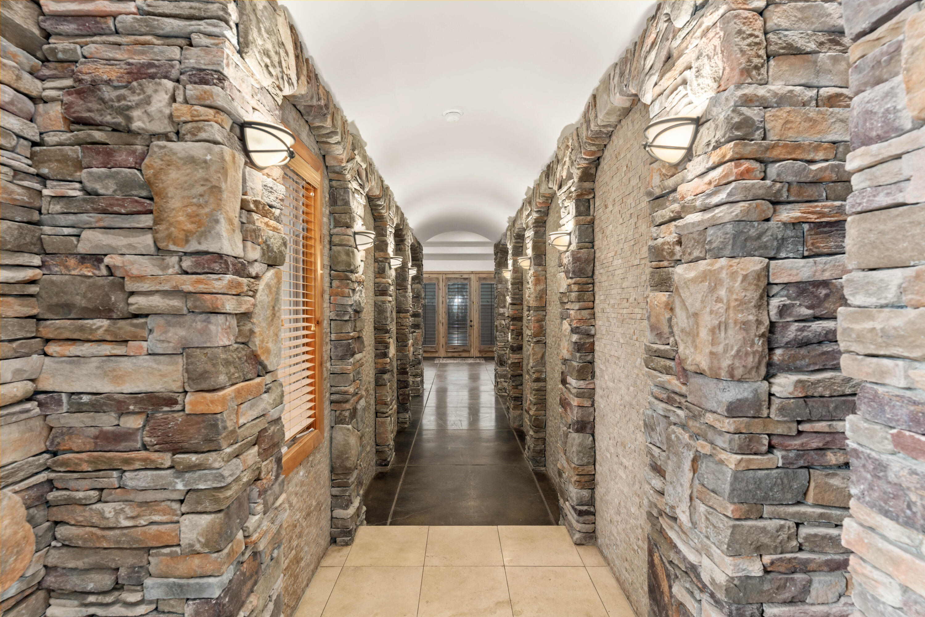 STONE CLIFF - Residential