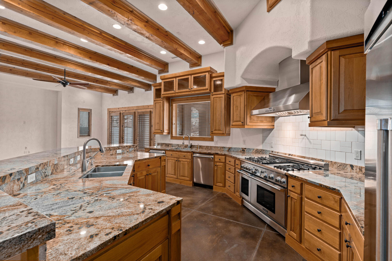 STONE CLIFF - Residential