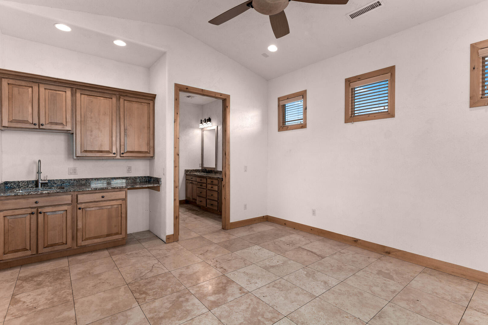 STONE CLIFF - Residential