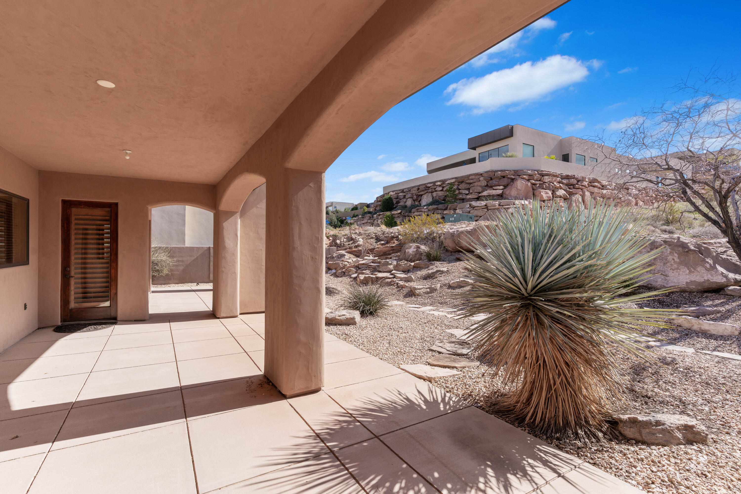 STONE CLIFF - Residential