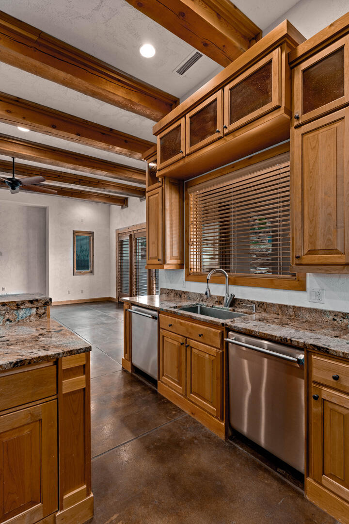 STONE CLIFF - Residential