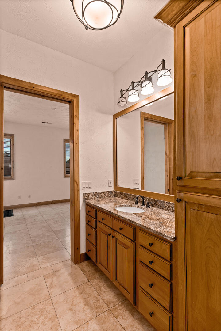 STONE CLIFF - Residential