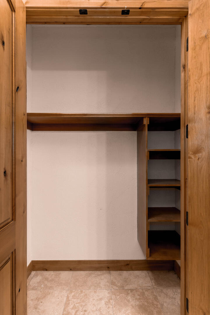 STONE CLIFF - Residential