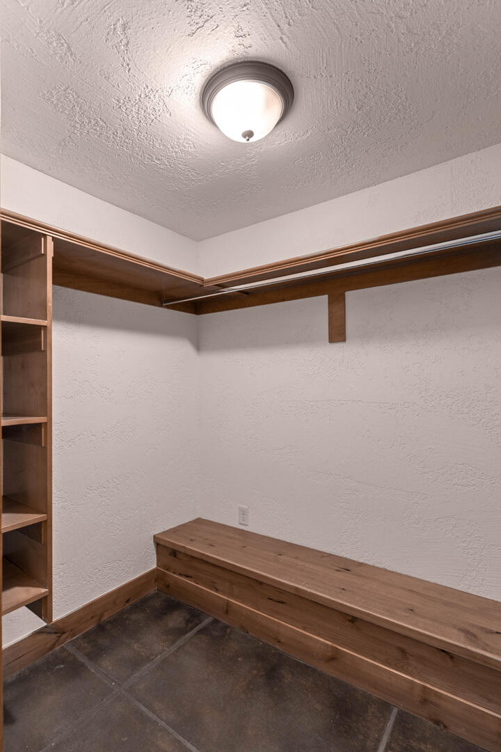 STONE CLIFF - Residential