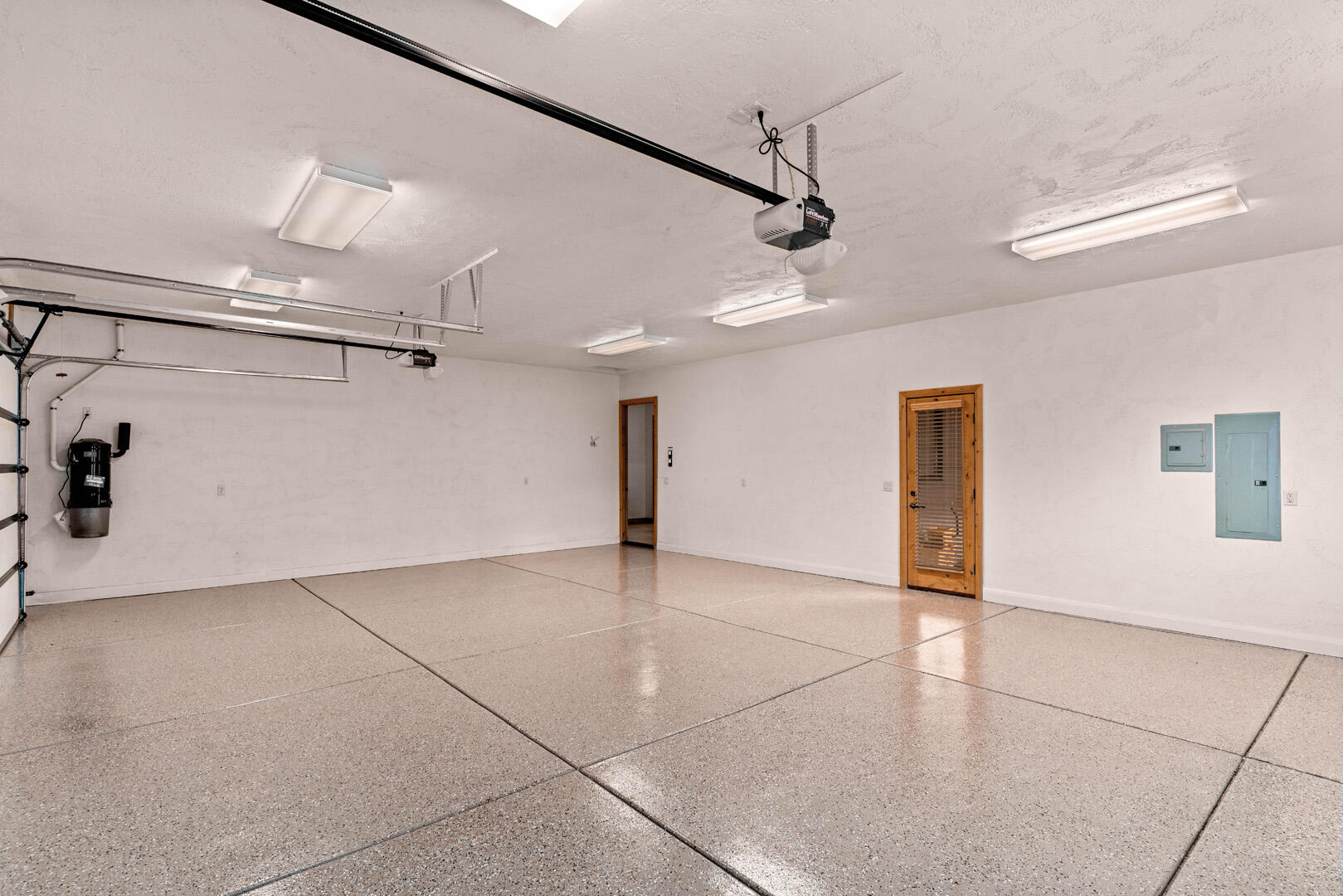 STONE CLIFF - Residential