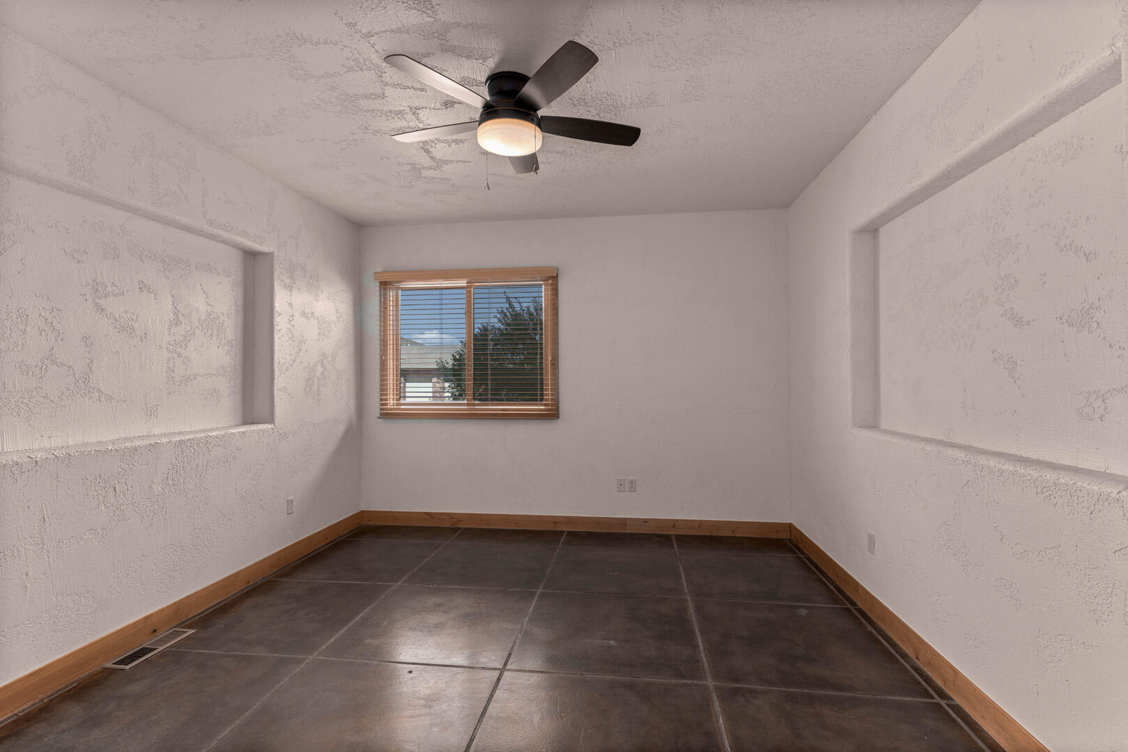 STONE CLIFF - Residential