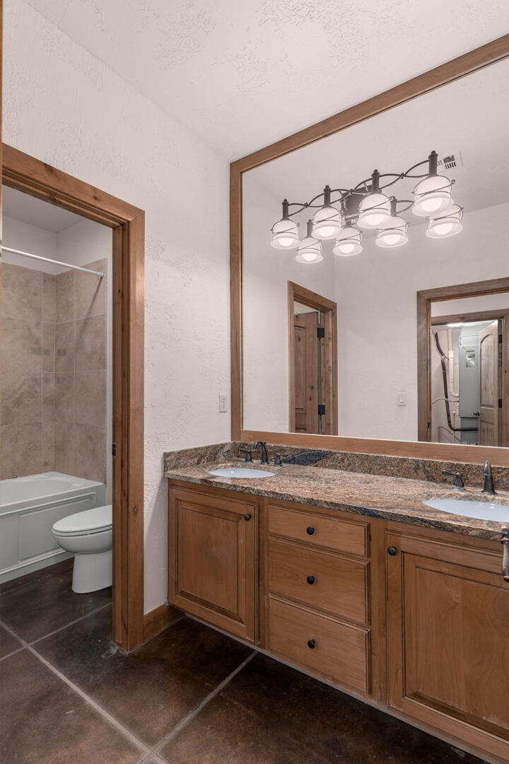 STONE CLIFF - Residential