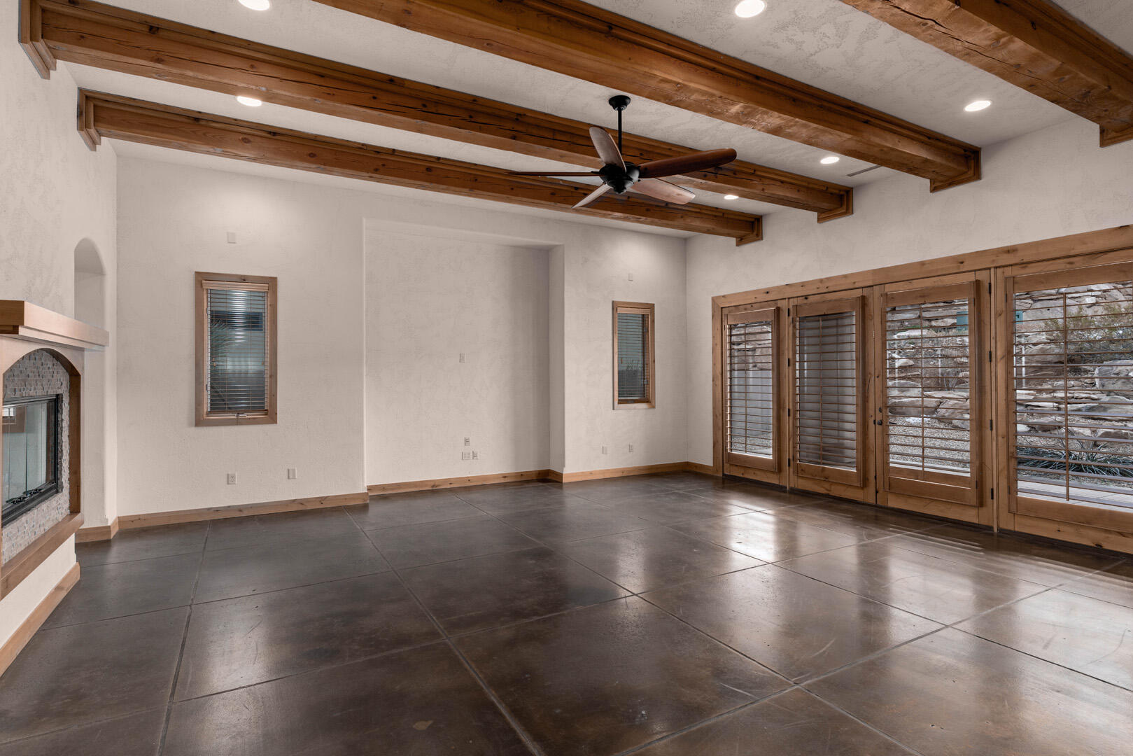 STONE CLIFF - Residential