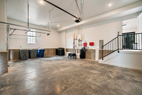 Tiny photo for 1460 S Windsor Parkway #2, Hurricane, UT 84737 (MLS # 25-266191)