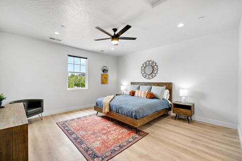Tiny photo for 1460 S Windsor Parkway #2, Hurricane, UT 84737 (MLS # 25-266191)